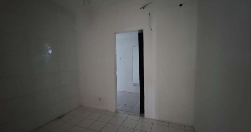 Apartamento com 2 quartos  para alugar, 49.61 m2 por R$700.00  - Kennedy - Caruaru/PE