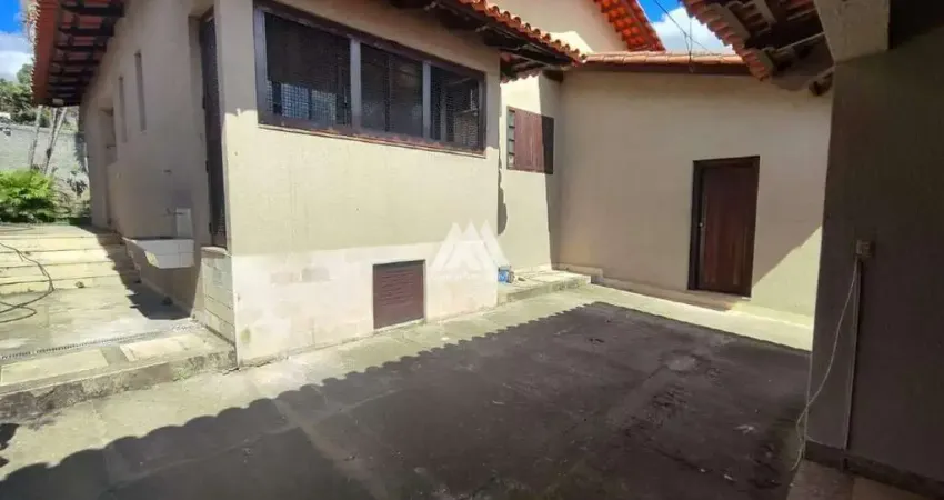 Casa com 3 quartos à venda na Chácara do Quitão, Itaúna