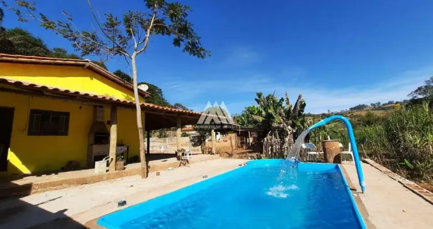 Vendo chácara em Itatiaiuçu de 448m² com 03 quartos e piscina excelente localização