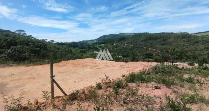 Vendo chácara em Itatiaiuçu de 900m² excelente localização.