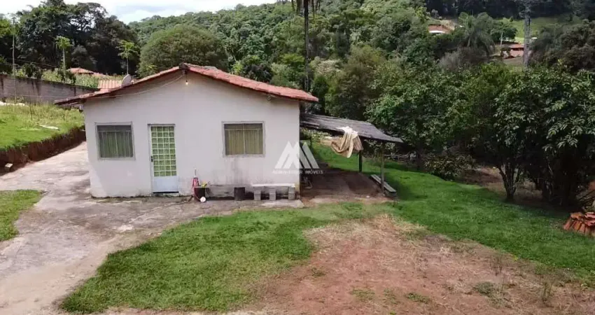 Vendo chácara em Itatiaiuçu em excelente localização!