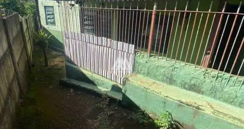Vendo casa em Itatiaiuçu em excelente localização!