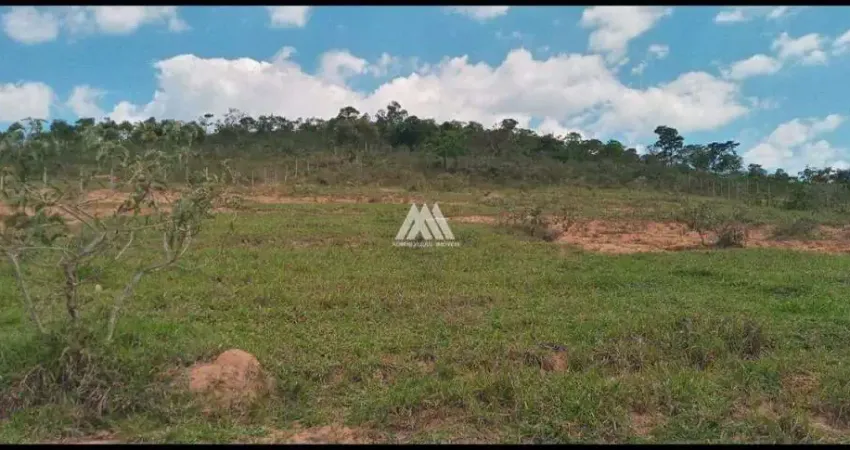 Vendo chácara em Itatiaiuçu de 10.000m² excelente localização.