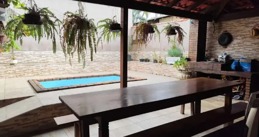 Casa á venda com 03 quartos sendo 01 suíte com ótima localização em São Joaquim de Bicas MG!