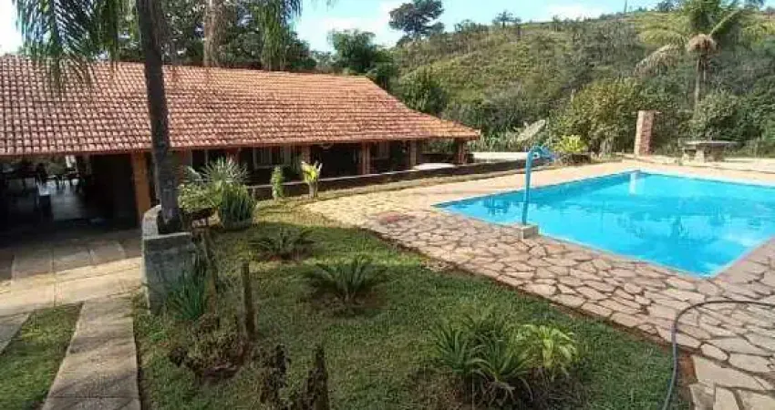 Sítio a venda de 3600m² com piscina, campo de futebol e lagoa São Joaquim de Bicas MG!