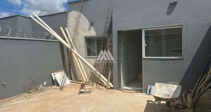 Vendo casa na planta com suíte e closet no Jadir Marinho!
