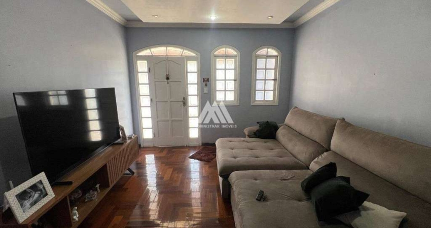 Alugo Linda Casa com Varanda Gourmet no Lourdes- Itaúna/ Mg!