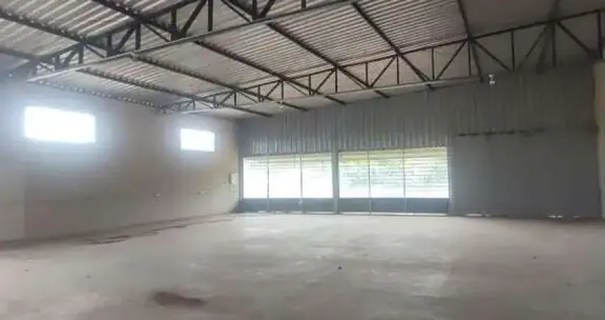 Galpão para locação de 300m² sendo ótima localização em igarapé mg!