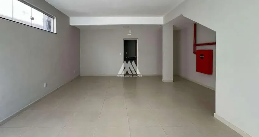 Alugo loja comercial em Itaúna com excelente localização!