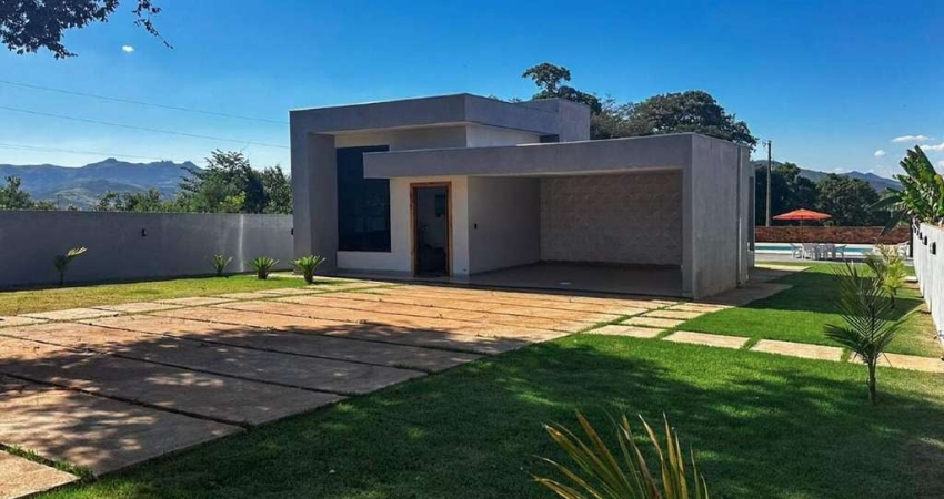 Chácara á venda de 1000m² moderna com 03 quartos em Rio Manso MG!