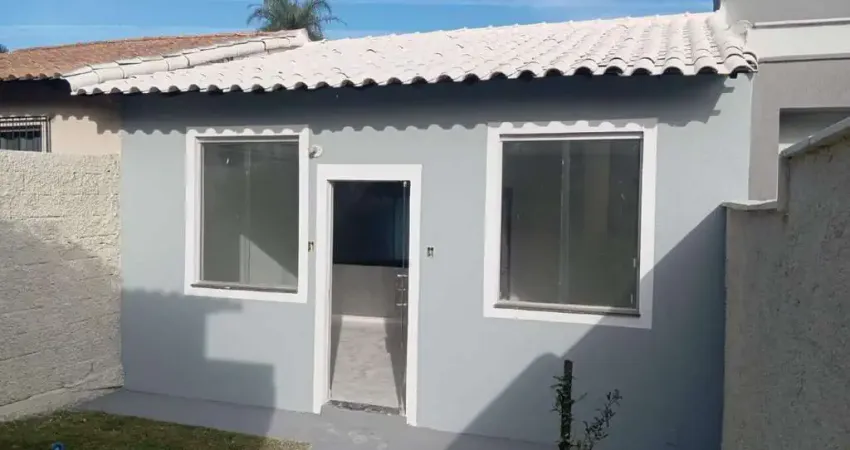 Casa á venda com 02 quartos, terreno de 127m² em São Joaquim de Bicas MG!