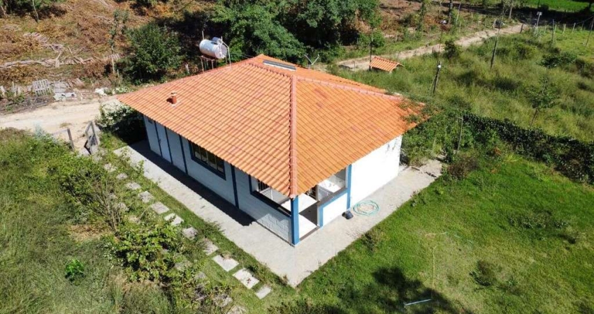 Fazenda á venda de 13 hectares com 02 córregos e lagoa em Itaguara MG!