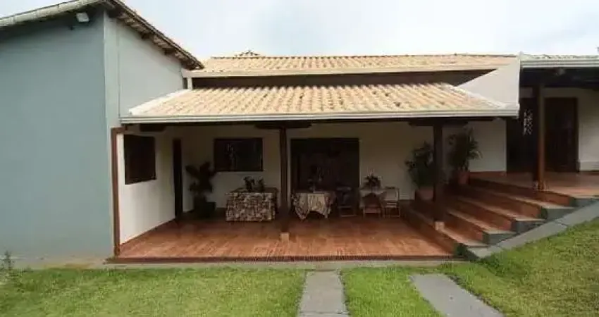 Sítio á venda moderno, terreno de 2000m² sendo ótima localização em Igarapé MG!