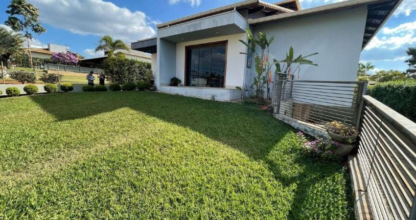 Casa á venda com 04 quartos sendo 01 suíte, lote de 1.000m² em Igarapé MG!