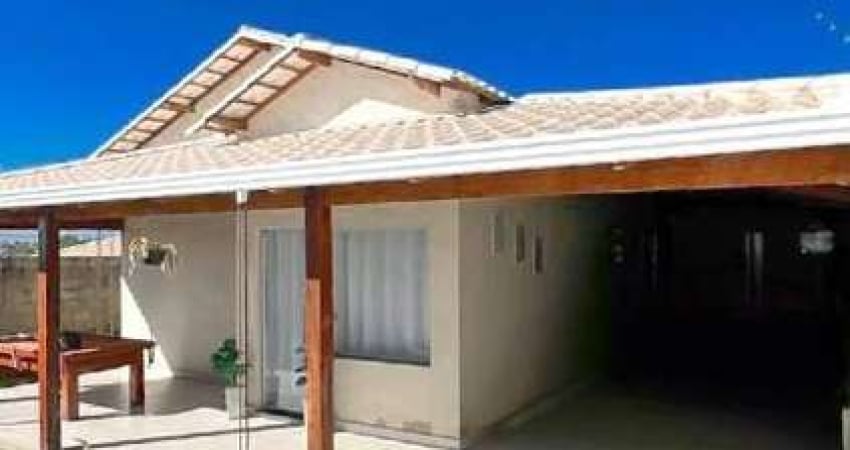 Casa a venda com 03 quartos sendo 01 suíte com hidromassagem em Igarapé MG