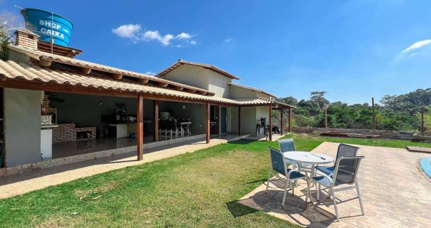 Casa de condomínio a venda Igarapé MG! Estuda pegar Apartamento de menor valor.