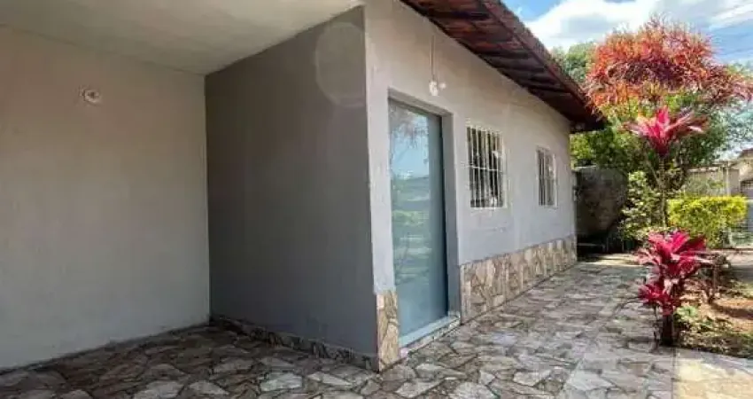 Casa com 3 quartos para alugar no Jardim Das Roseiras, Igarapé