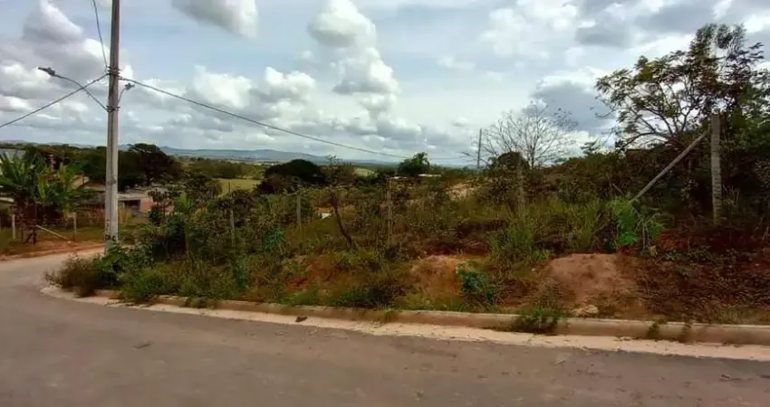 Terreno á venda de esquina, 360m² com ótima topografia em igarapé mg!