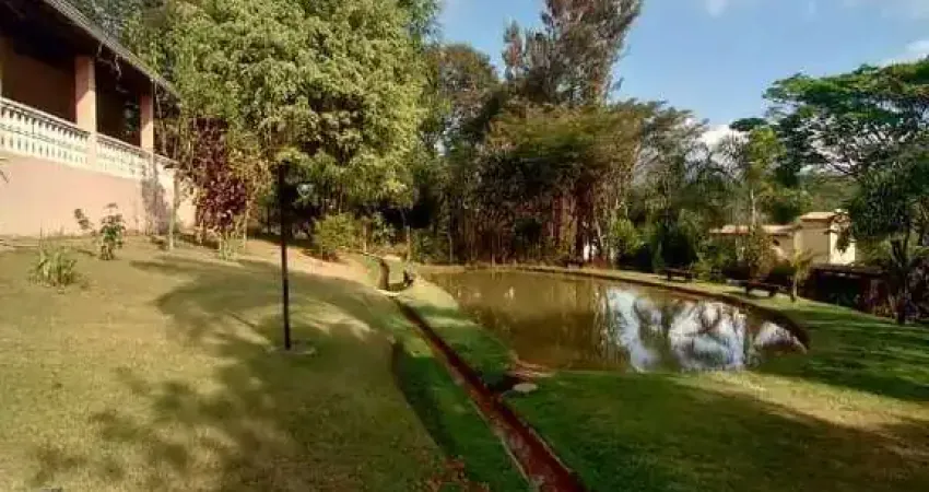 Sítio á venda de 3000m², casa com 05 quartos sendo 02 suítes em igarapé mg!