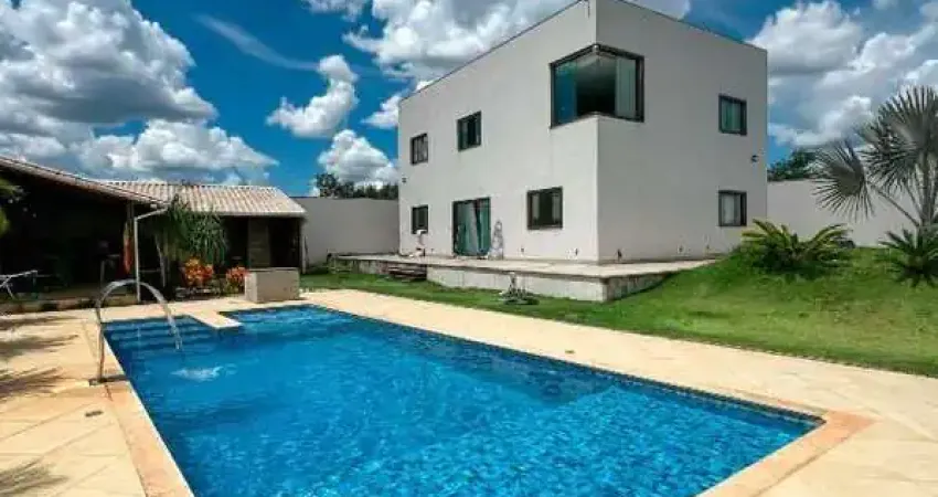 Chácara rural com construção à venda, 5 quartos, 2 suítes, 8 vagas, portal serra azul - mateus leme/mg