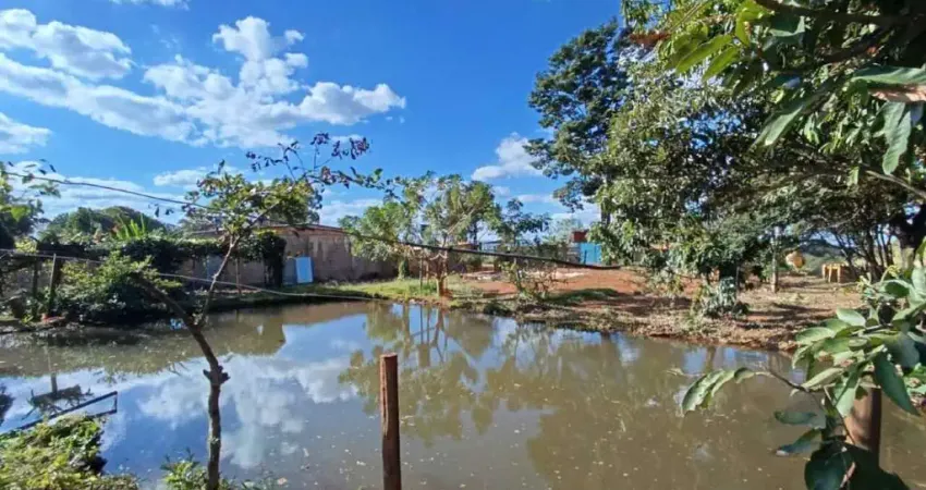 Chácara rural com construção à venda, 3 quartos, portal serra azul - mateus leme/mg