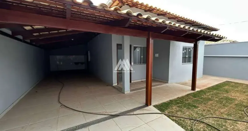 Alugo casa com 3 quartos em itatiaiuçu com excelente localização!