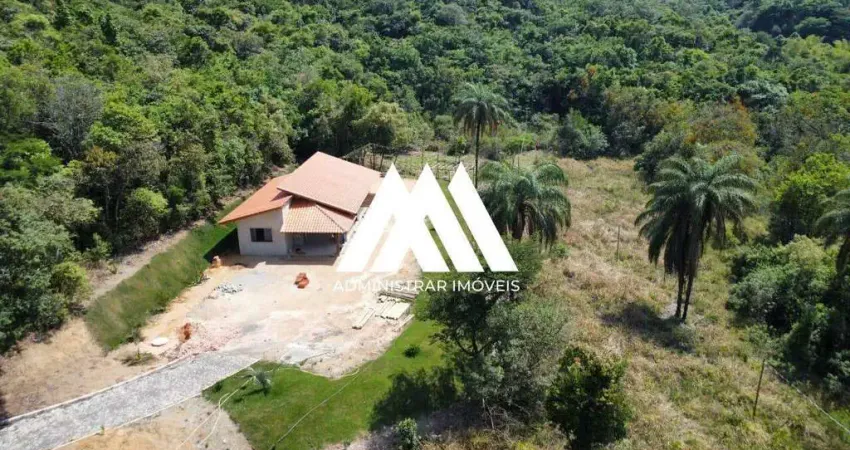 Vendo sítio com 40.000m² em itatiaiuçu com excelente localização!