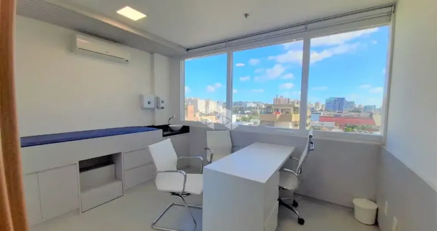 Conjunto comercial composto por 3 salas, 62m2 privativos e duas vagas no Medplex  Santana