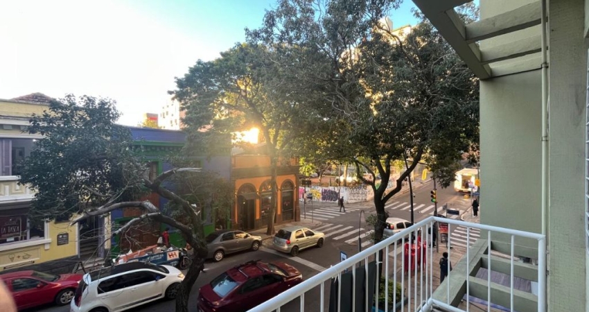 Apartamento 3 dormitórios com 98m2 no Centro Histórico