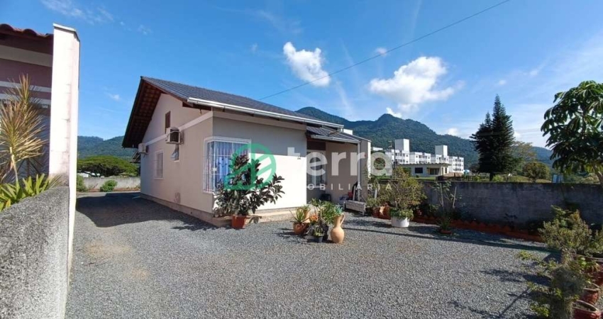 Casa com 3 quartos à venda no Warnow, Indaial 