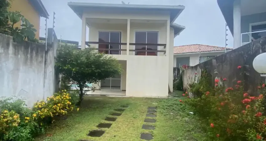 Vendo linda casa de três quartos com três suítes em buraquinho