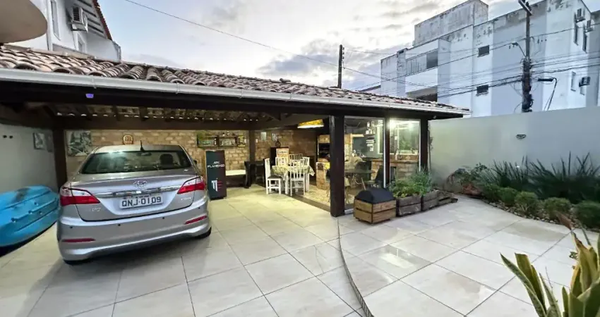 Casa com 113 m² privativo, 03 dormitórios (01 suíte), no bairro Ipiranga.