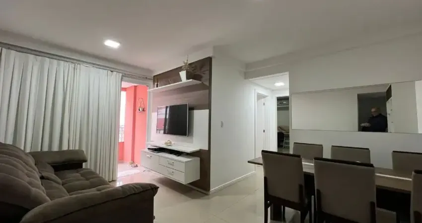 Apartamento com 2 dormitórios sendo 01 suíte, 73 m² por R$ 636.000 - Barreiros - São José/SC