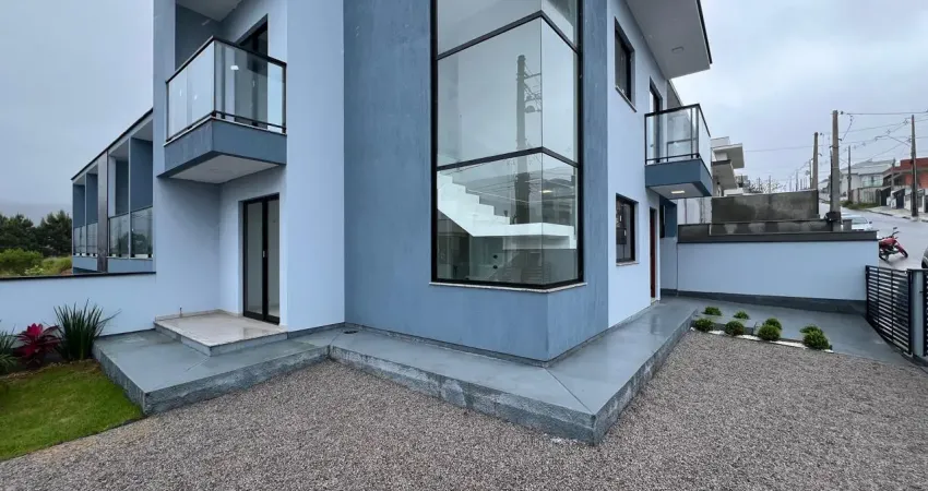 Sobrado com 3 dormitórios sendo 1 suíte no bairro potecas - alta vista - são josé - sc