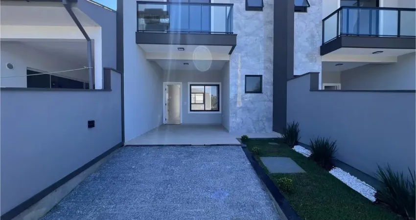 Sobrado à venda no Loteamento Lisboa III, no Bairro de Forquilhas em São José.