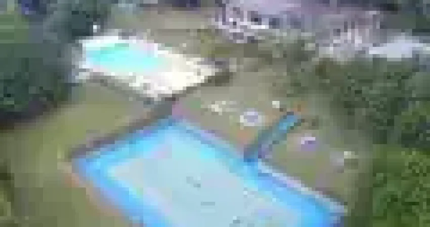 Lindo lote em condomínio fechado, contrução iniciada