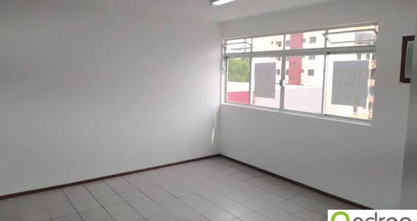 10712 – sala comercial, ótima localização – kobrasol – são josé