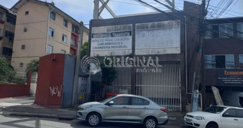 Kitinet com 1 quarto para alugar, 25.00 m2 por R$750.00 - Cidade Industrial - Curitiba/PR