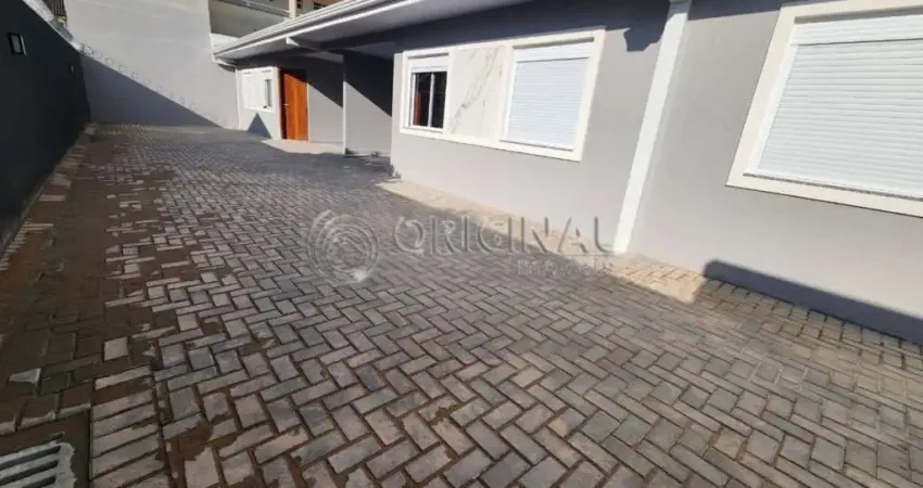 Casa Residencial com 2 quartos  para alugar, 65.00 m2 por R$2600.00  - Guaira - Curitiba/PR