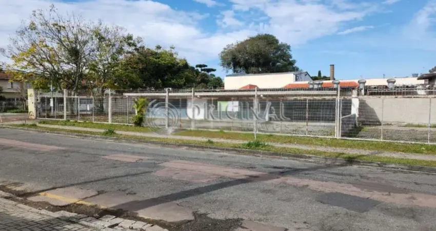TERRENO DE ESQUINA PARA LOCAÇÃO.
