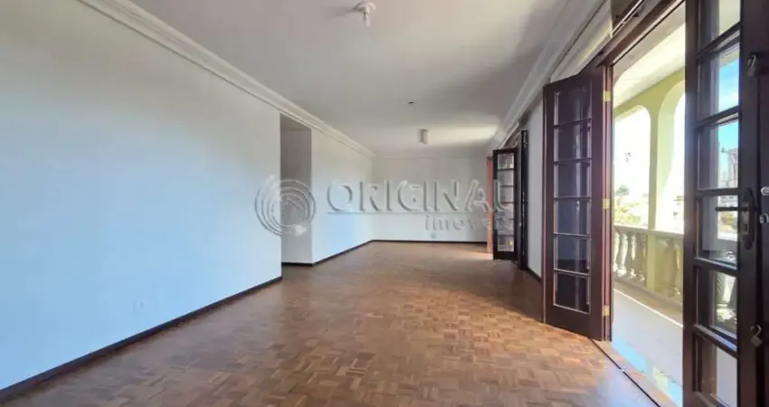 Casa com 3 quartos para alugar na Rua Professor João Falarz, 681, Orleans, Curitiba