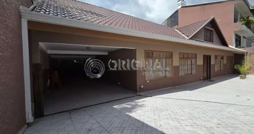 Casa com 5 quartos para alugar na Rua Francisco Santi, 92, Mossunguê, Curitiba