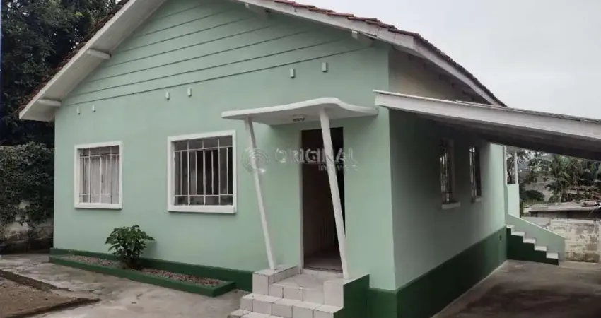 Casa com 3 quartos para alugar na Rua Sergipe, 1646, Guaíra, Curitiba