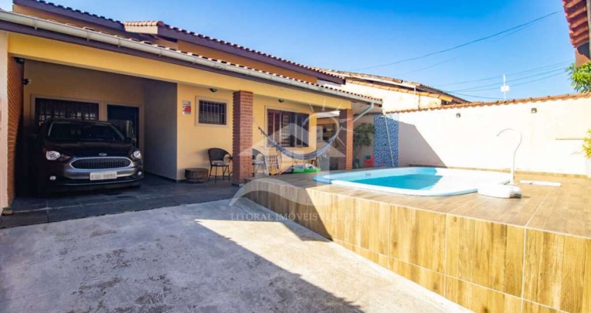 Casa Térrea com piscina à venda com piscina, 3 quarto(s),  sendo 1 suíte(s)  no bairro Belmira Novaes, 200 metros da praia, Peruíbe-SP