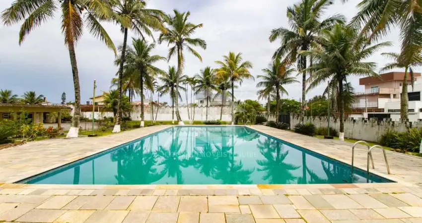 Casa Térrea com piscina à venda com piscina, 6 quarto(s),  sendo 3 suíte(s)  no bairro Oasis, 0 metros da praia, Peruíbe-SP