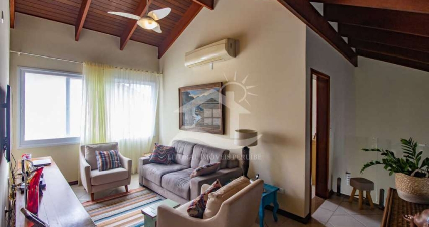 Casa Sobrado à venda com piscina, 4 quarto(s),  sendo 3 suíte(s)  no bairro Sambura, 700 metros da praia, Peruíbe-SP