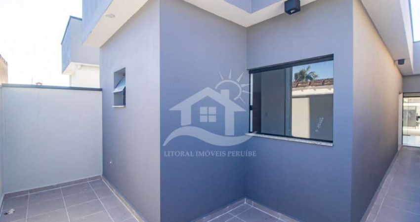 Casa Térrea à venda com piscina, 2 quarto(s),  sendo 1 suíte(s)  no bairro Jardim Peruíbe, 2000 metros da praia, Peruíbe-SP