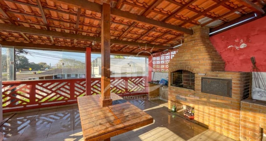 Casa Assobradada à venda , 4 quarto(s),  sendo 1 suíte(s)  no bairro Jardim Somar, 3000 metros da praia, Peruíbe-SP