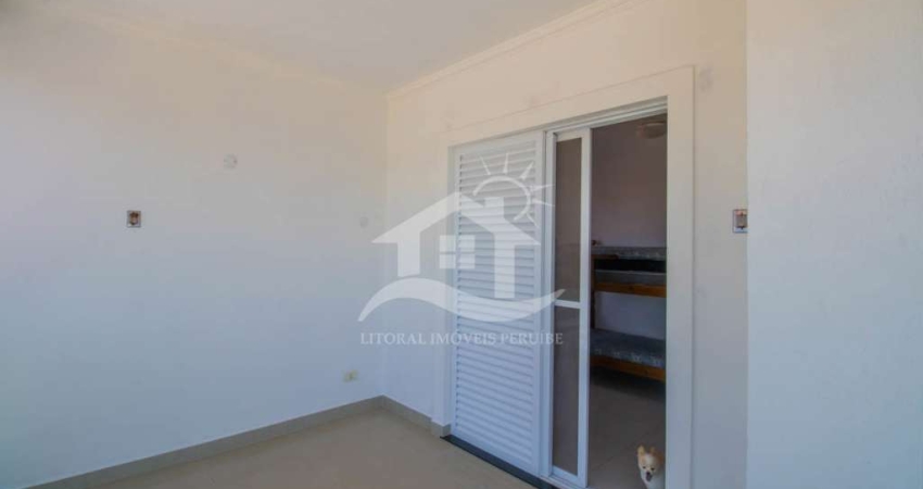 Casa Sobrado à venda com piscina, 4 quarto(s),  sendo 2 suíte(s)  no bairro Flórida, 2 metros da praia, Peruíbe-SP