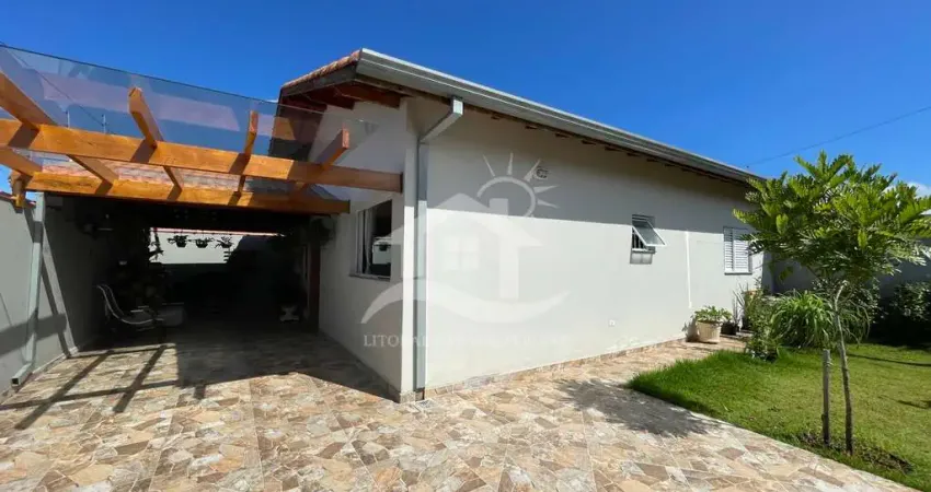 Casa Térrea à venda , 2 quarto(s),  sendo 1 suíte(s)  no bairro Cidade Nova Peruíbe, 2 metros da praia, Peruíbe-SP